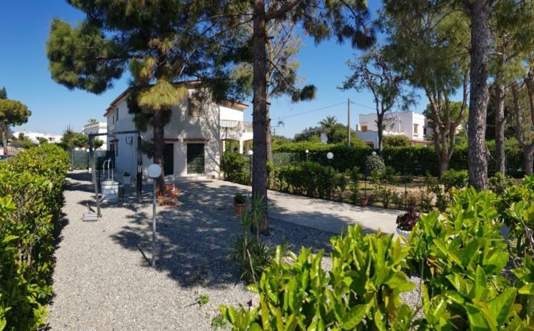 Villa Fioroni Leporano Eksteriør billede