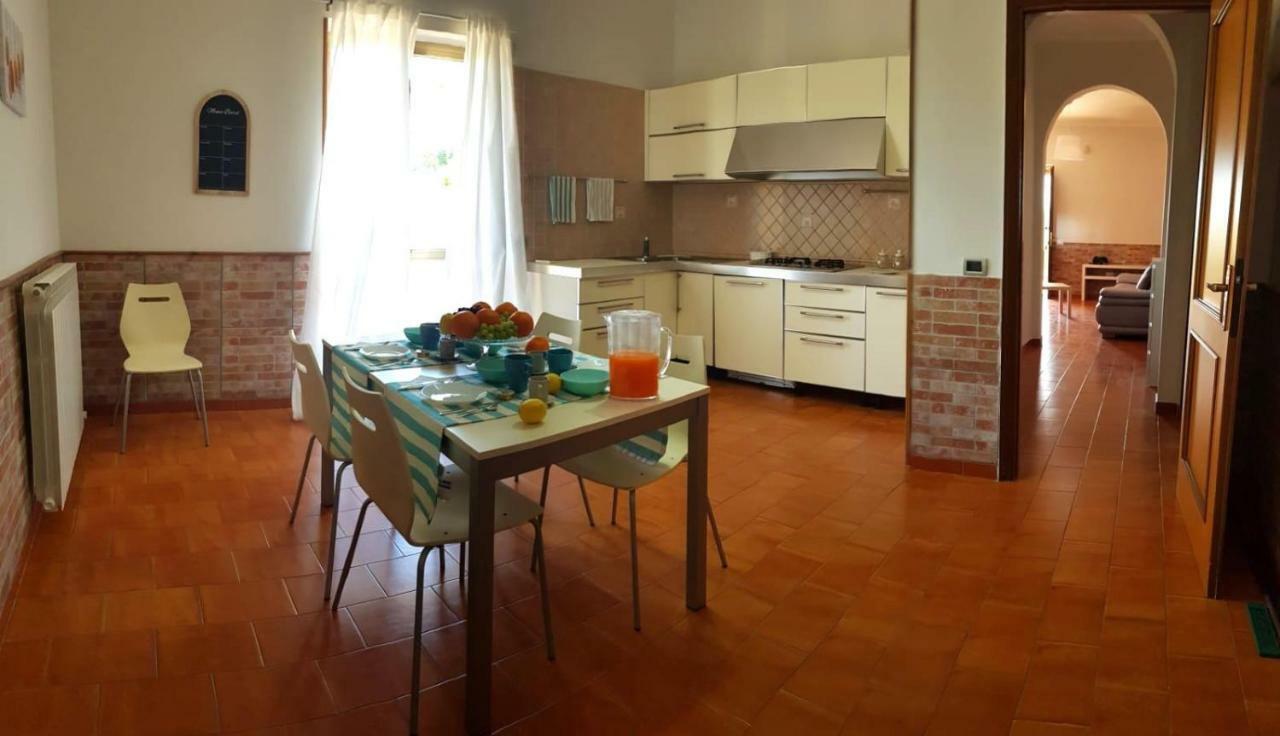 Villa Fioroni Leporano Eksteriør billede