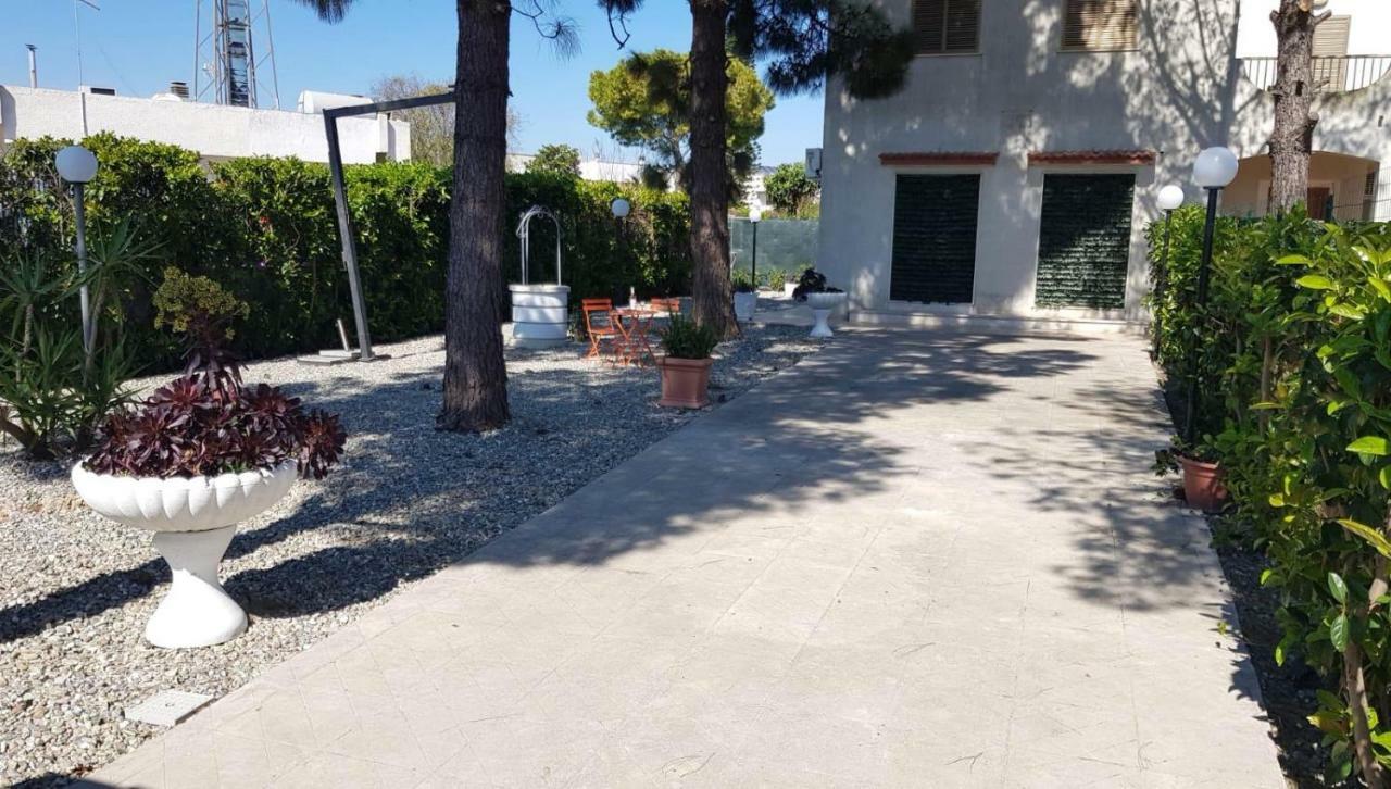 Villa Fioroni Leporano Eksteriør billede